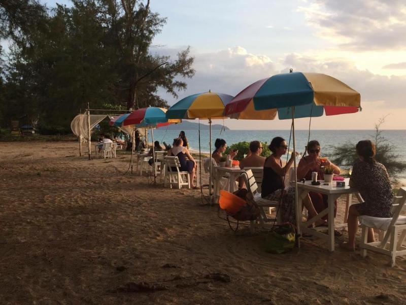 Micky Monkey Beach At Maikhao Beach Hotel Mai Khao ภายนอก รูปภาพ