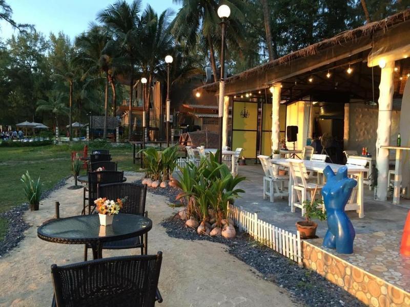 Micky Monkey Beach At Maikhao Beach Hotel Mai Khao ภายนอก รูปภาพ